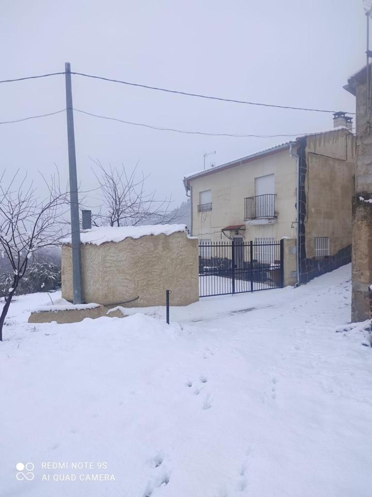 Casa Rural Del Saz Yeste Exteriör bild